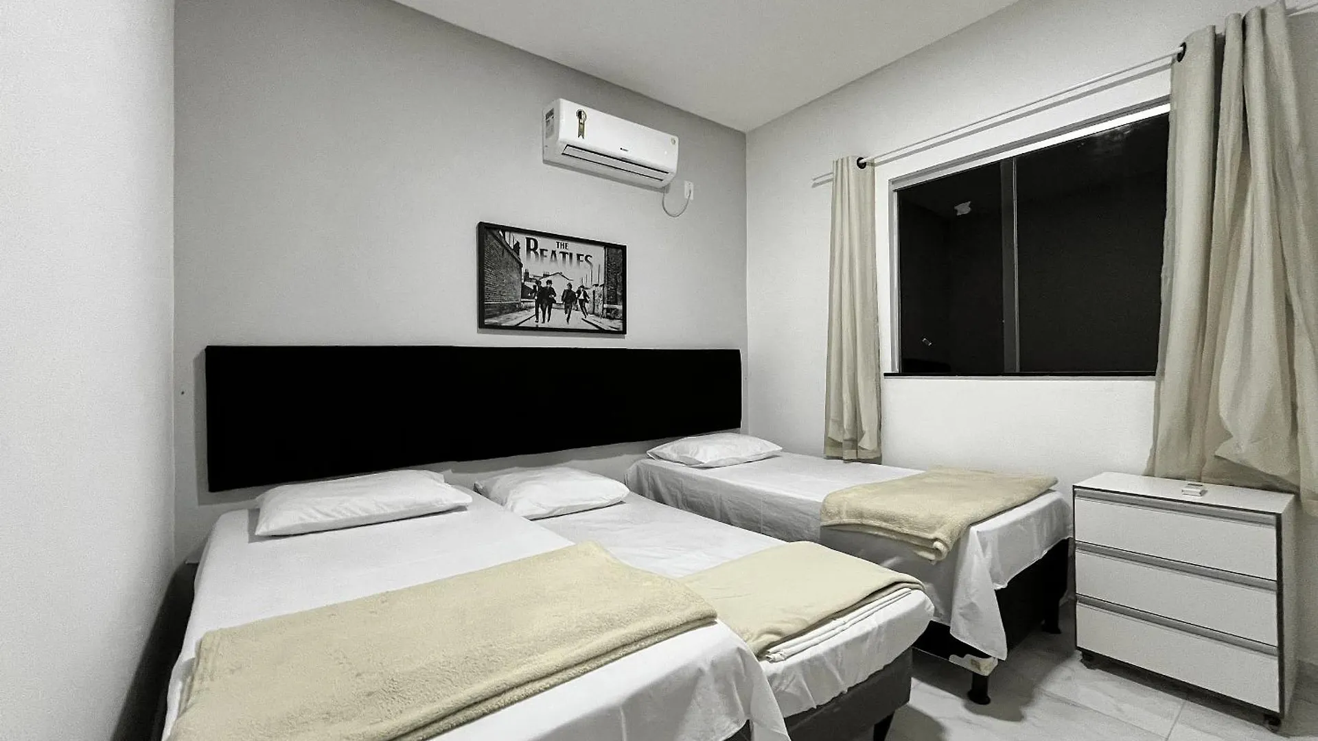 Condominio Com Piscina 500M A Praia De Taperapuan 포르투세구로 아파트