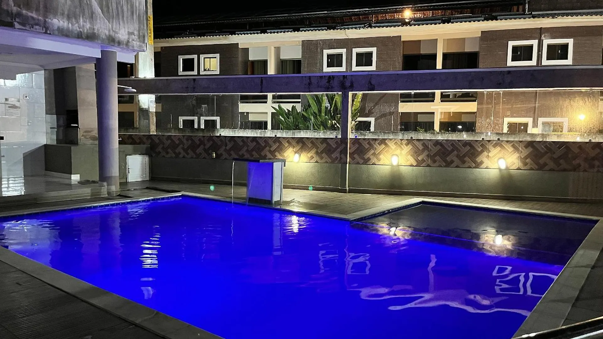 Condominio Com Piscina 500M A Praia De Taperapuan 포르투세구로